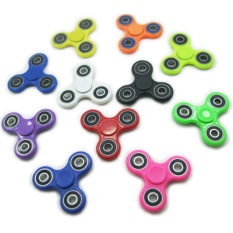 Tri Fidget Hand Finger Spinner Toy Hand Spinner regular color in Random